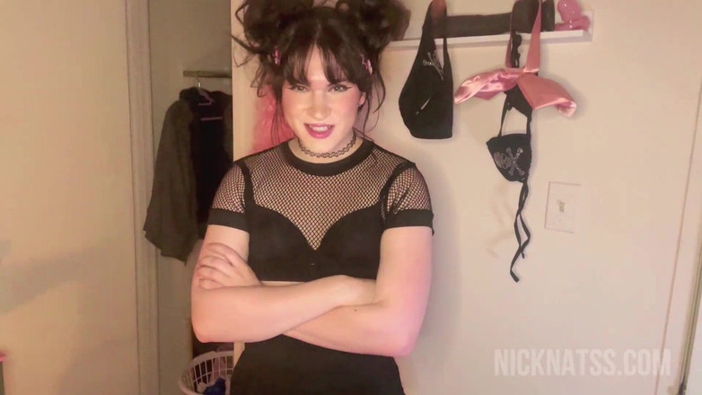 Natalie Napoli: シシーストリッパーとして閉じ込められて