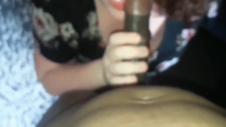 Real homemade BBW BBC porn: Na kolenou sání BBC šukání pusy