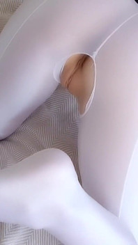 Footjob w dokuczaniu Seksowne rajstopy i sperma na mojej cipce