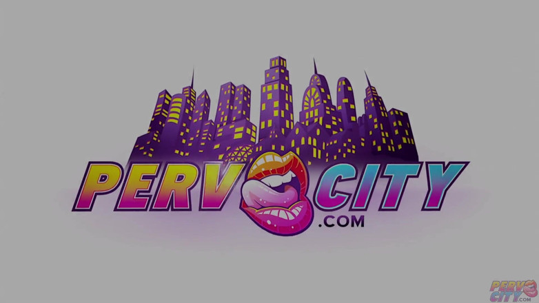 Perv City: 巨乳ブロンド熟女サバナスタイルソロオナニー