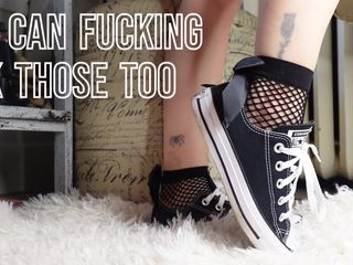 Raven Willow: Moje stopy są małe i urocze w konwersie