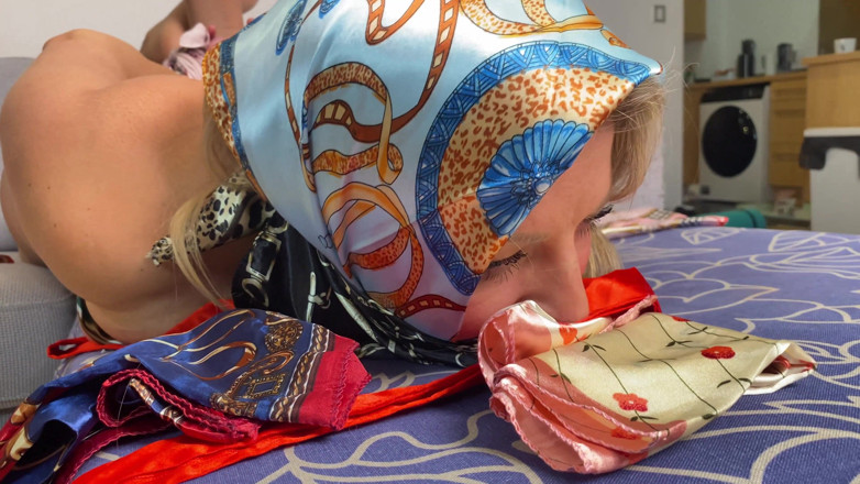 Latina Fetish: Pengalaman Pertama Brianna dengan Satin &amp; Silk Scarfs (4K)