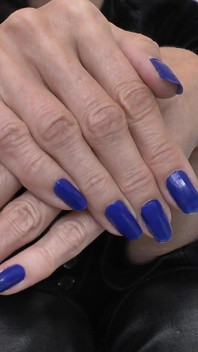 Mijn lange blauwe vingernagels maken je zwak, JOI, Lady Victoria Valente