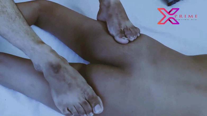 Indian Erotica: Jebanie mojej gorącej indyjskiej przyrodniej siostry w sypialni