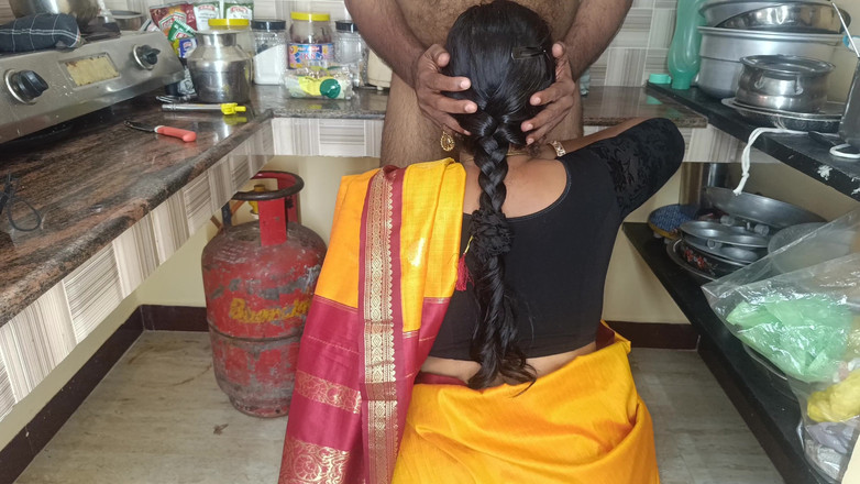 Palani69: Gospodină sex în bucătărie