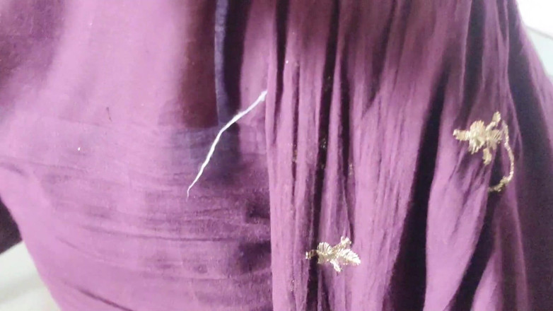 bdboygirl69: Ragazza bengalese in rosso tre foto all'aperto video. Voce completa...