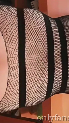 Sissy Crossdresser Cums on BBC Dildo thumbnail