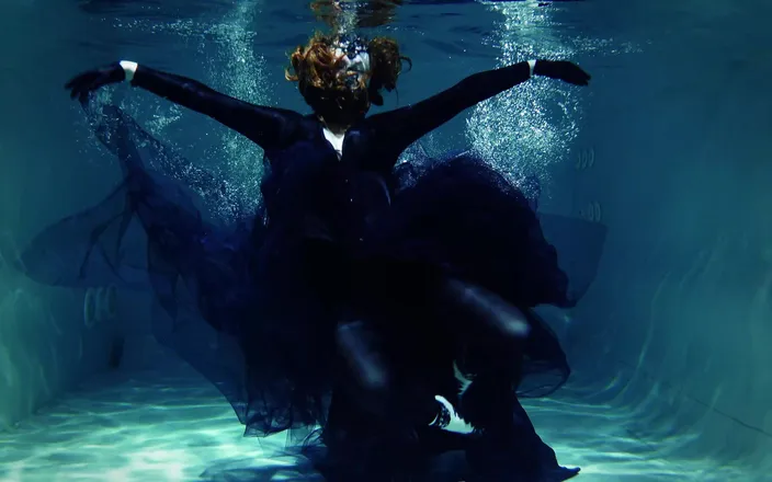 Arya Grander: Underwater shooting - full backstage