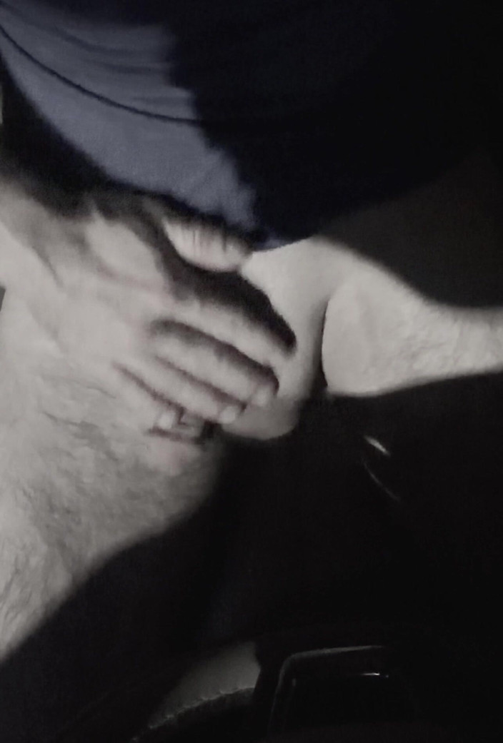 Flirty Athlete: Cruising and Stroking