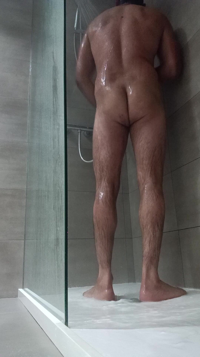 Boy top Amador: Ich Habe Dieses Video Im Besten Hotel Meiner Stadt Gemacht