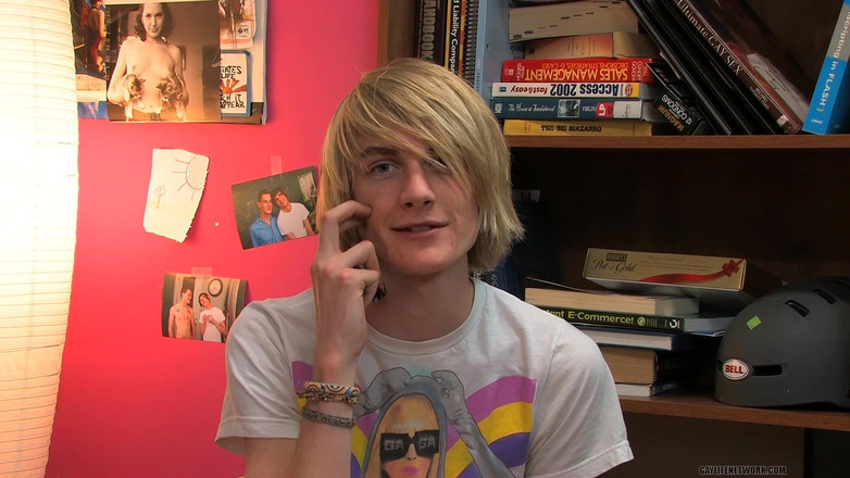 Beddable Boys: Балакучий Twink Preston Andrews дає інтерв'ю