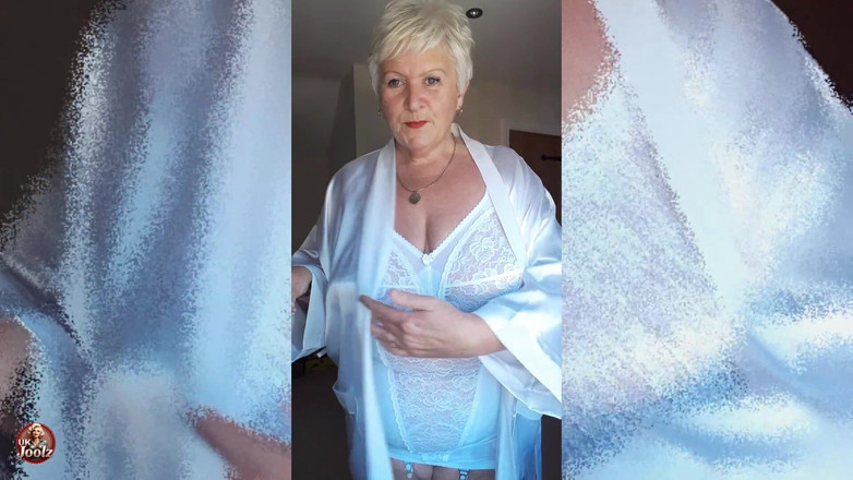 Uk Joolz: Maukah kau menjawab pintu bajumu dengan baju ini?