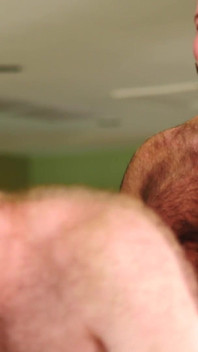 BEARFILMS - Foda dura por Brad Kalvo para Russell Tyler