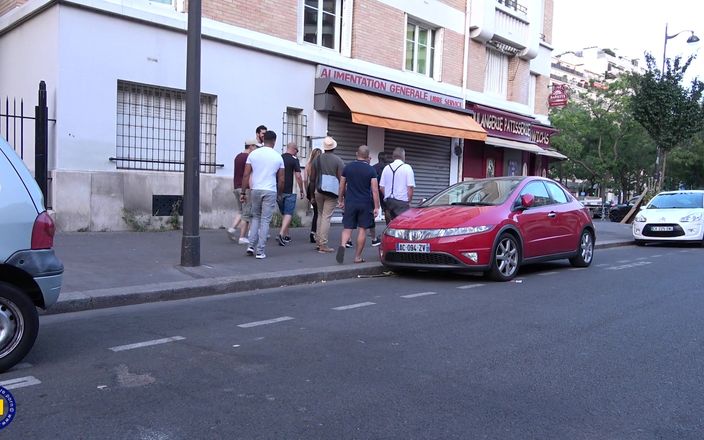 Mature NL: Deze Franse rijpe slet is de verspreiding in een dubbele...