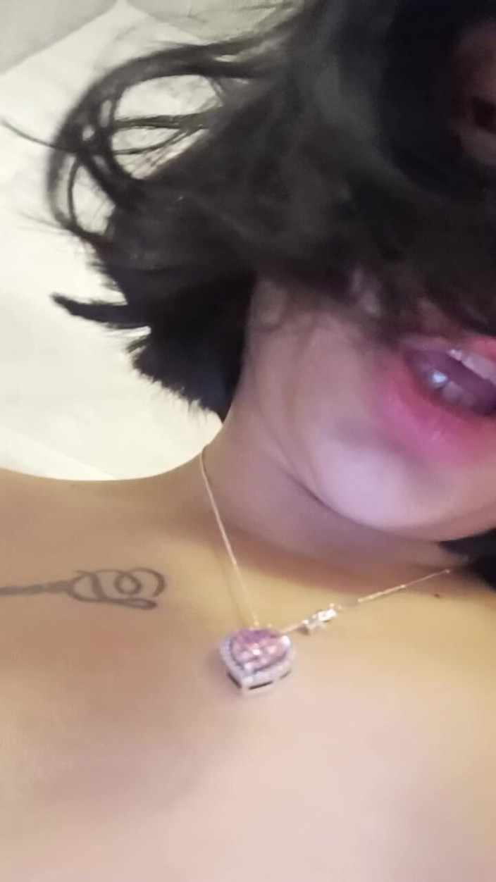 Esmer Tarcin: Squirt Masturbace