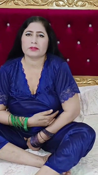 Cel mai frumos orgasm al mătușii indiene cu vibrator cu vorbe murdare