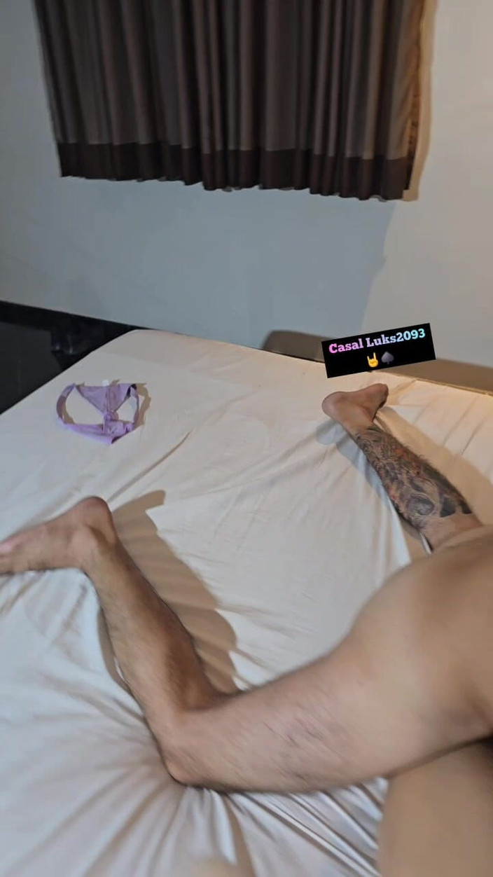 Luks2093: 一个新朋友，有一个又大又热的鸡巴，喜欢戴绿帽子的帮助。