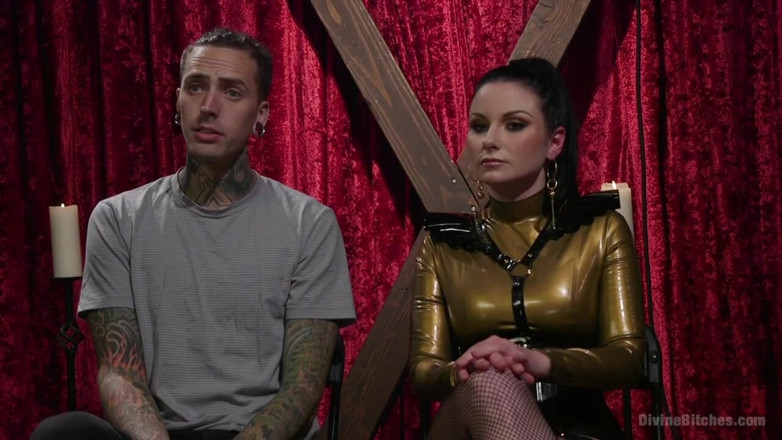 Divine Bitches by Kink: Neposlušná masturbující otrokyně potrestána a ošukaná tlustým ptákem