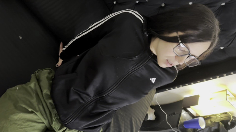 Crisanto999: Мы идем по магазинам с моим сводным братом, а затем он хочет, чтобы я вернулся, как это