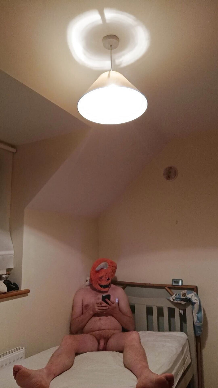 Matt77: Branlette de sperme avec moi 8 septembre 24