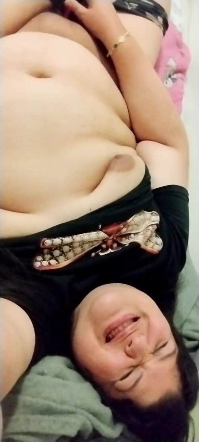 Bridivine: Tonton Saya Bridivine, melancap sehingga saya pancut di seluruh dildo...