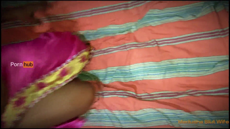 Tiyana: 与热辣的妻子发生性关系，阴户被射在阴户上