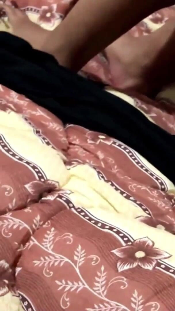 Salma Arab: Árabe culona puta de tetas disfruta de una polla profunda