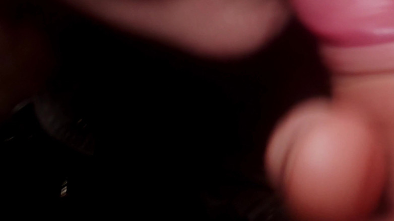 Love_Adventures: Blowjob awam berisiko dengan pancutan mani dalam mulut!