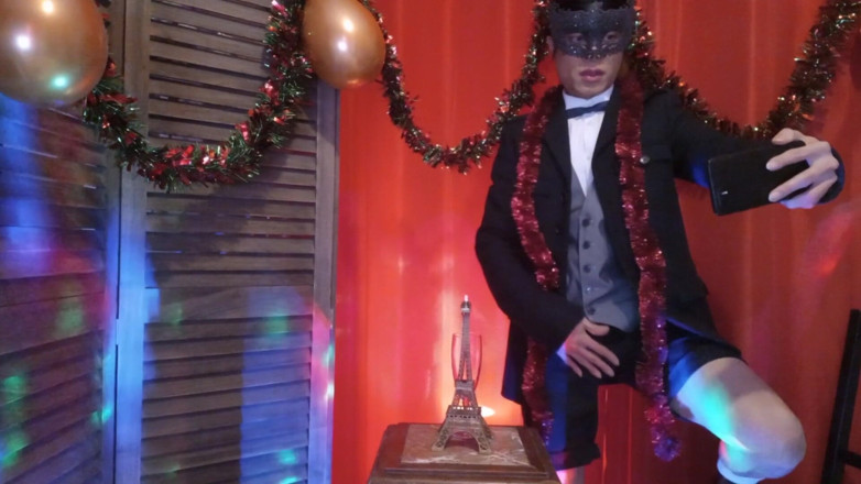 Jon Arteen: Happy New Year! the Cute French-asian Twink Jon Arteen Jerks...