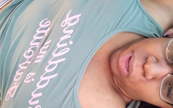 Josie4yourpleasure: Parla dei miei video mentre filma le mie grandi tette
