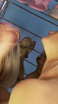 Wir haben den regisseur während eines pornofilms gefickt
