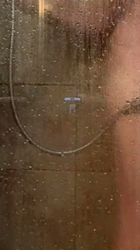 Sissy Showering
