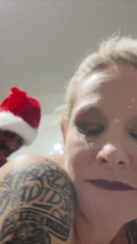 Trojitý Znak - Nezbedná Xxxmas Trojka Trilogie: Santova Malá Ho, Elfova Creaampie Pomsta a Rudolphův Xxxmas Gangbang