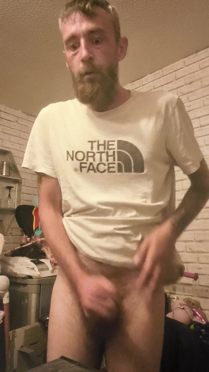 Smoking stoker: Big Dick Wanking and Smoking