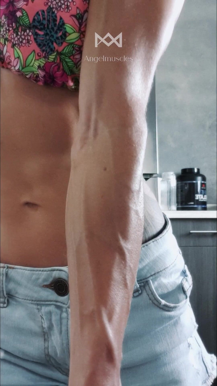Angelmuscles: Solo Venas En Mi Cocina