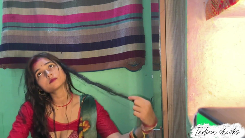 Indian chicks: Baddie Bhabhi Ko Bahane Se Ghar Bula Saree Utha Kar...