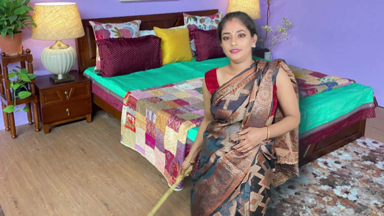 Necola: Hot Indian Kamwali Sex with Malik
