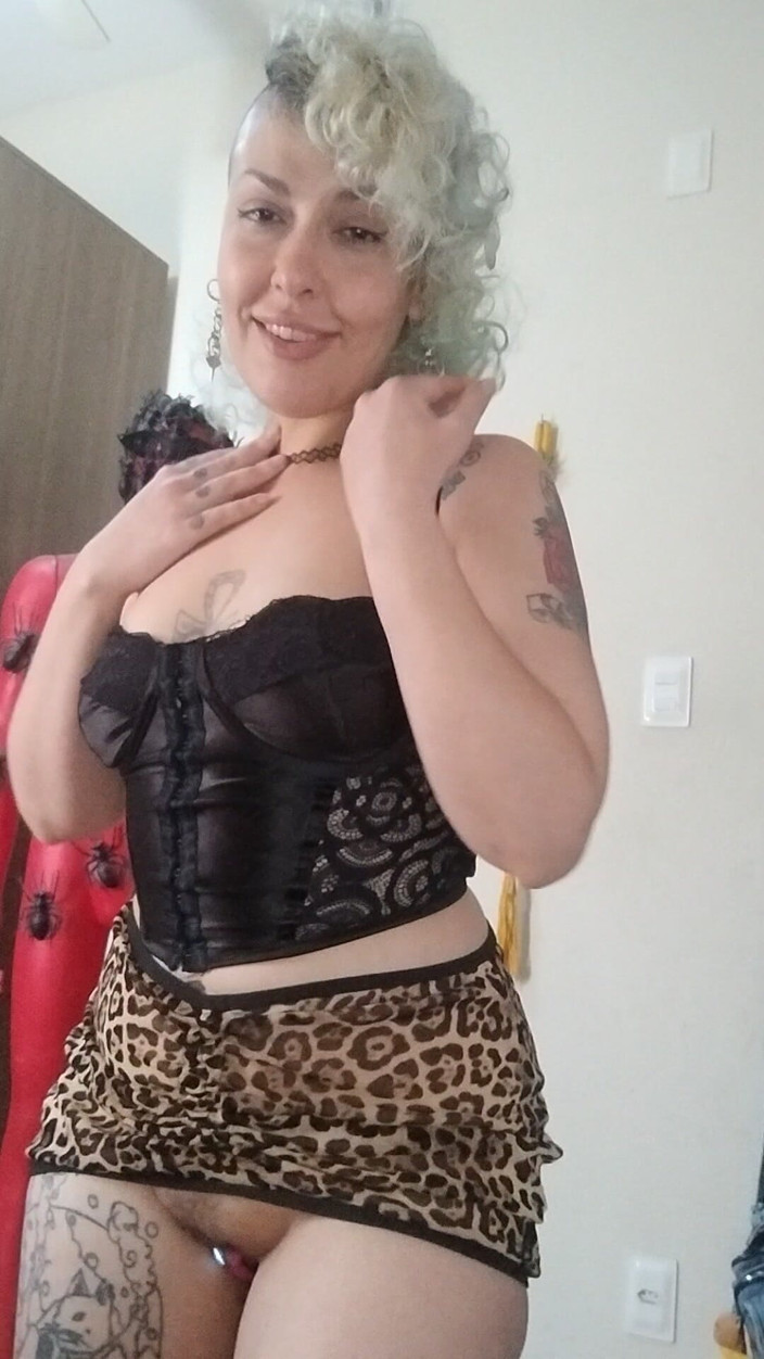 MariLou Moreira: Come Watch Me Shake It and Show off, Baby