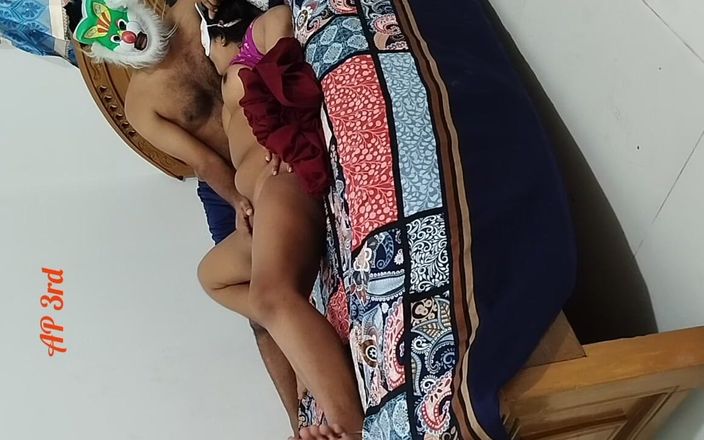 akashprimex790: Mladá desi bhabi s velkým zadkem šuká velmi tvrdě Jako děvka...