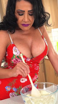 Nicole DuPapillon makes a cum drizzle cake part 1
