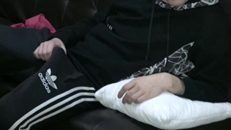French Twinks Amator videos: Sexy troia con i capelli pelosi scopata duramente da Maxence...