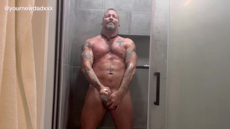 YourNewDadXXX: Duschschwimmen 240204