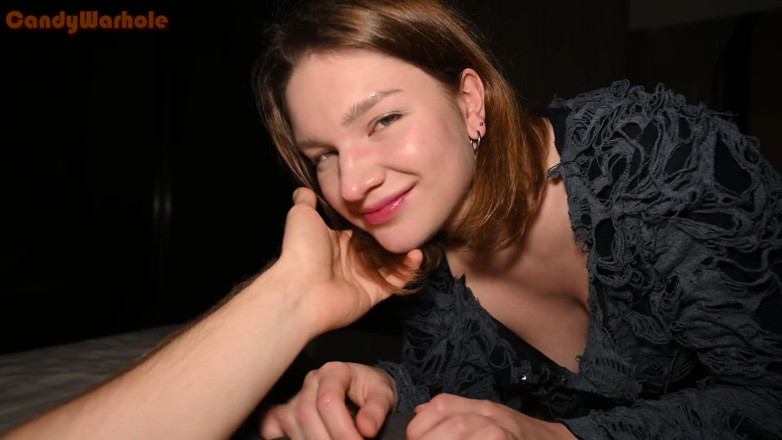 CandyWarhole: I-am complimentat baby-ului și ea a futut-o pe Meblowjob cu vedere...