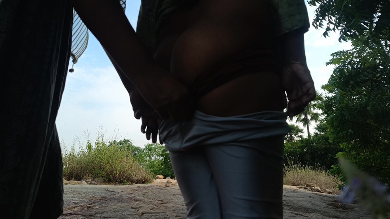 Laxi ammu: Venkovní lesbička