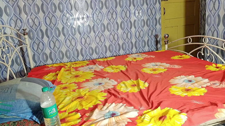 FireeCouple: Öğretmen evlendikten sonra öğrenciyi evinden ayrıldı