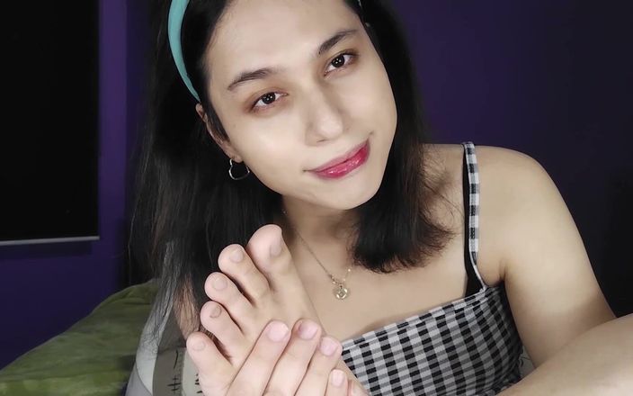 Dani The Cutie: My Feet and Tiny Hole for Your Pleasure