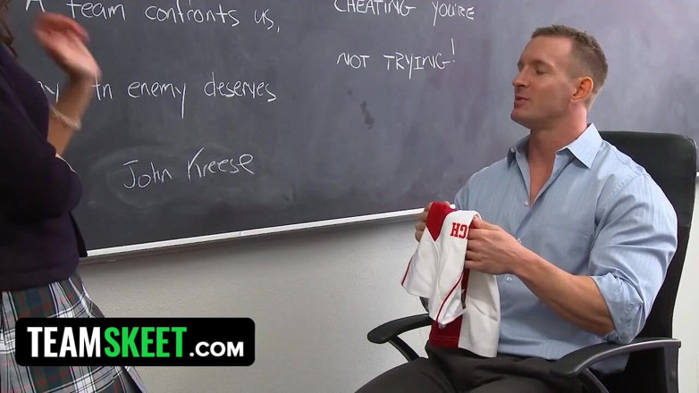 Team Skeet: Slender hot chick lets the horny teacher pound her juicy...