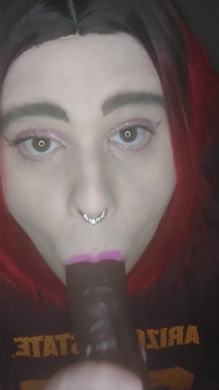 Mykella Cocks сосет у тебя