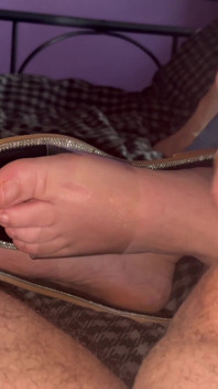 Amatérské honění sexy nohy footfetish