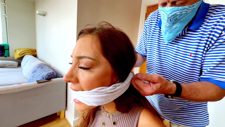 Latina Fetish: Sofia in: Rottura nel bondage Senza scampo (4k)